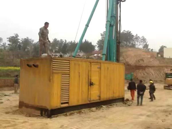 龙泉如何判断水冷式机油散热器密封件是否需要更换？